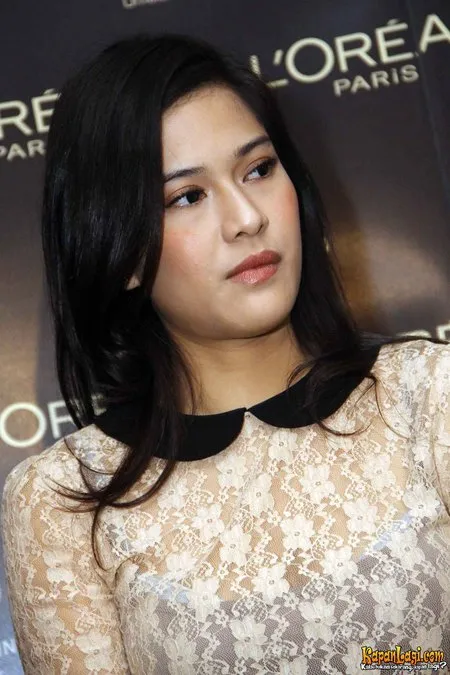 Foto Dian Sastrowardoyo