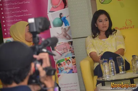 Foto Dian Sastrowardoyo