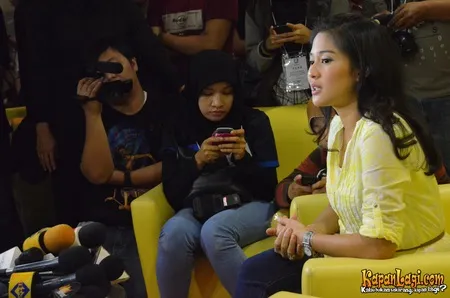 Foto Dian Sastrowardoyo