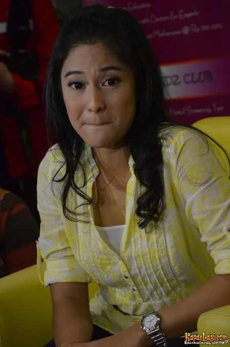 Foto Dian Sastrowardoyo