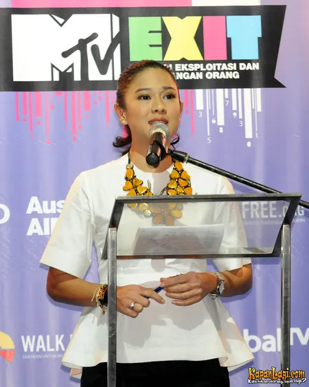 Foto Dian Sastrowardoyo