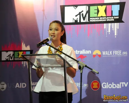 Foto Dian Sastrowardoyo