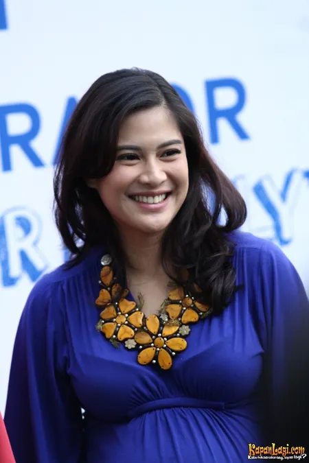 Foto Dian Sastrowardoyo