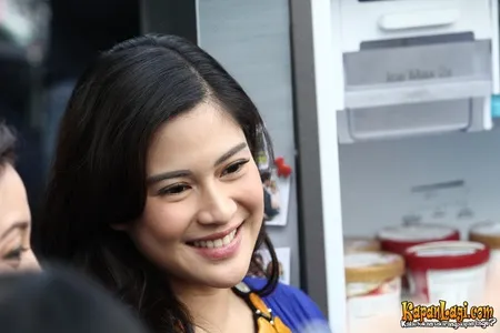 Foto Dian Sastrowardoyo