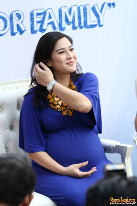 Foto Dian Sastrowardoyo