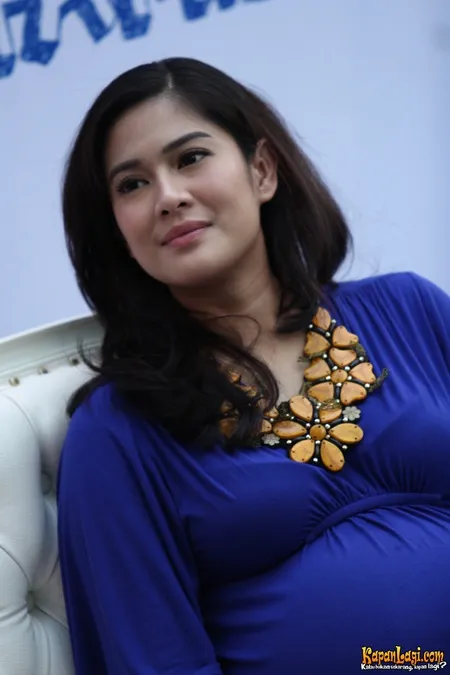 Foto Dian Sastrowardoyo