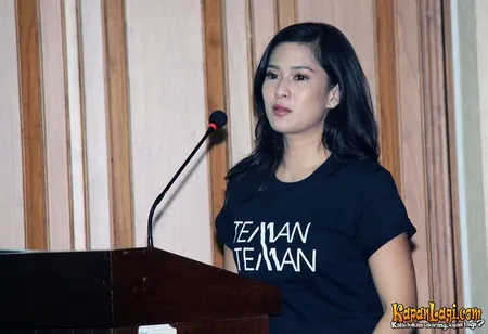 Foto Dian Sastrowardoyo