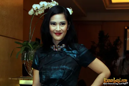 Foto Dian Sastrowardoyo