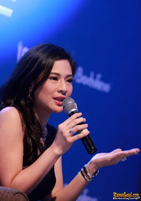 Foto Dian Sastrowardoyo