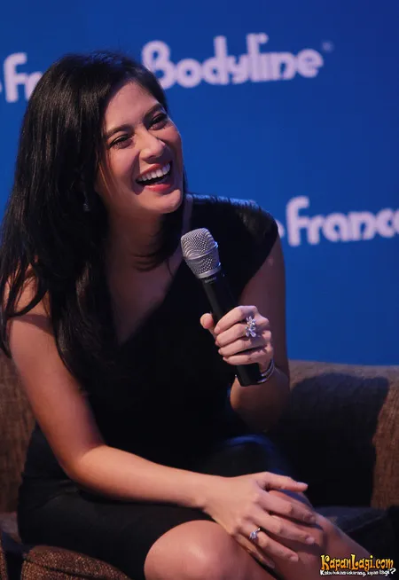 Foto Dian Sastrowardoyo