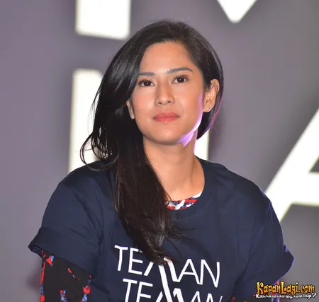 Foto Dian Sastrowardoyo