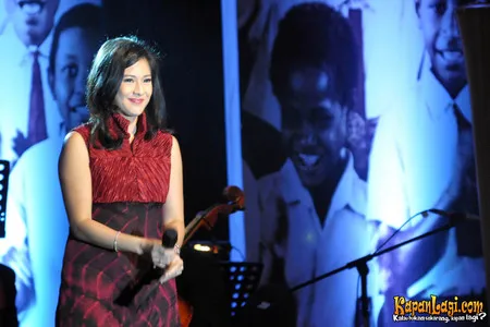 Foto Dian Sastrowardoyo