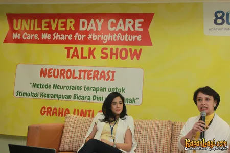 Foto Dian Sastrowardoyo