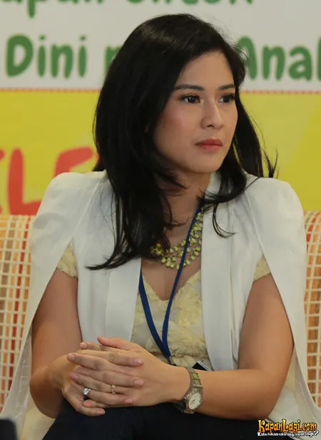 Foto Dian Sastrowardoyo