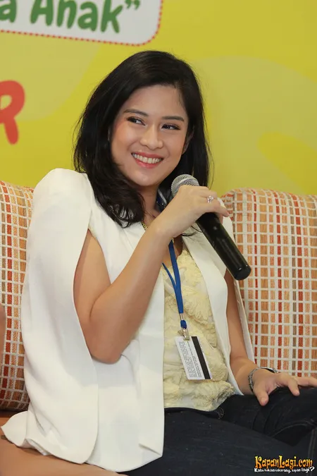 Foto Dian Sastrowardoyo