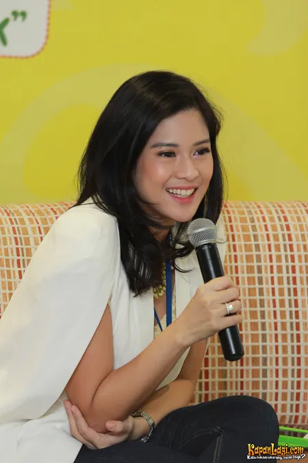 Foto Dian Sastrowardoyo