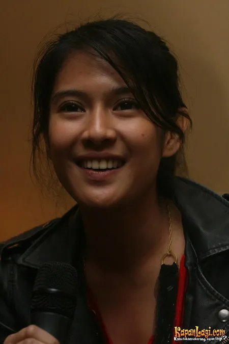 Foto Dian Sastrowardoyo