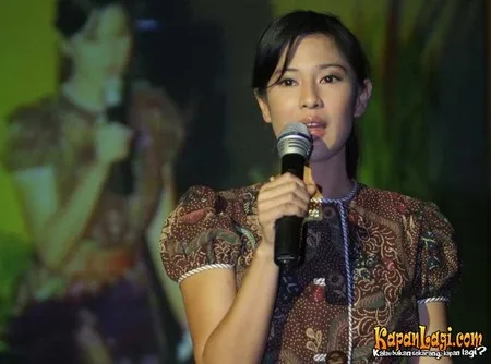 Foto Dian Sastrowardoyo