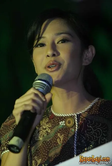 Foto Dian Sastrowardoyo