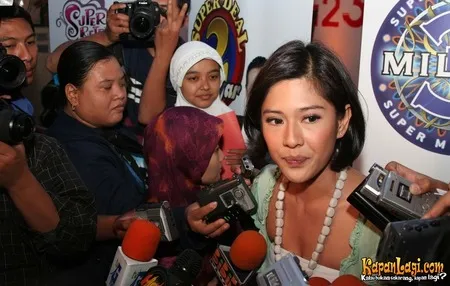 Foto Dian Sastrowardoyo