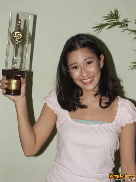 Foto Dian Sastrowardoyo