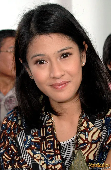 Foto Dian Sastrowardoyo
