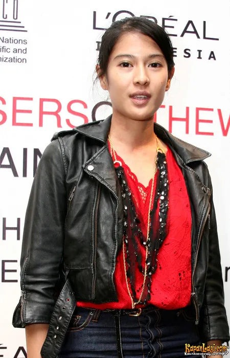 Foto Dian Sastrowardoyo