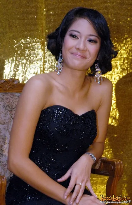 Foto Dian Sastrowardoyo