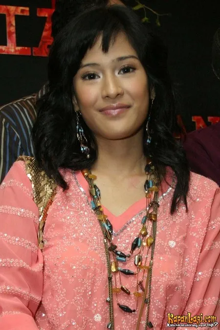 Foto Dian Sastrowardoyo