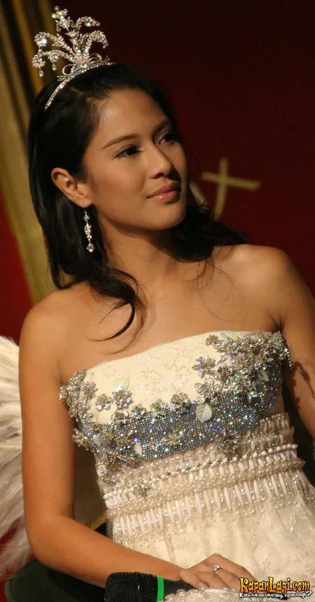 Foto Dian Sastrowardoyo