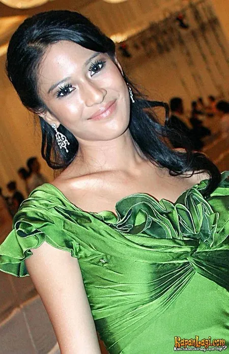 Foto Dian Sastrowardoyo