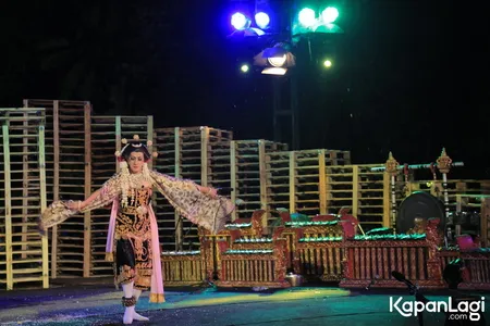 Foto Didik Nini Thowok