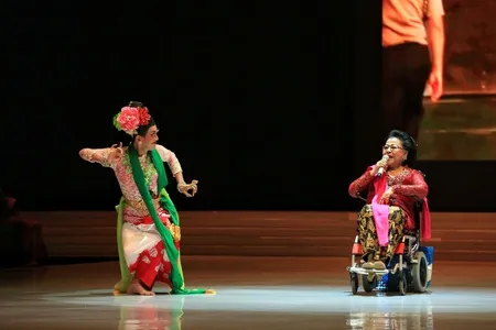 Foto Didik Nini Thowok