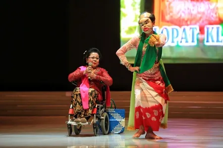 Foto Didik Nini Thowok