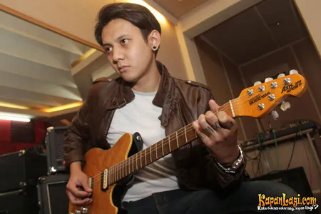 Foto Dika Eighteen Plus Band