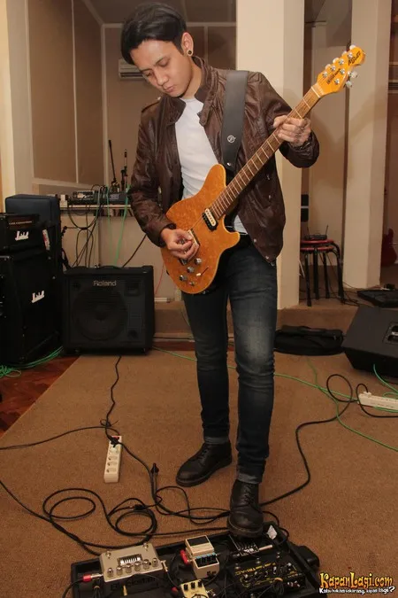 Foto Dika Eighteen Plus Band