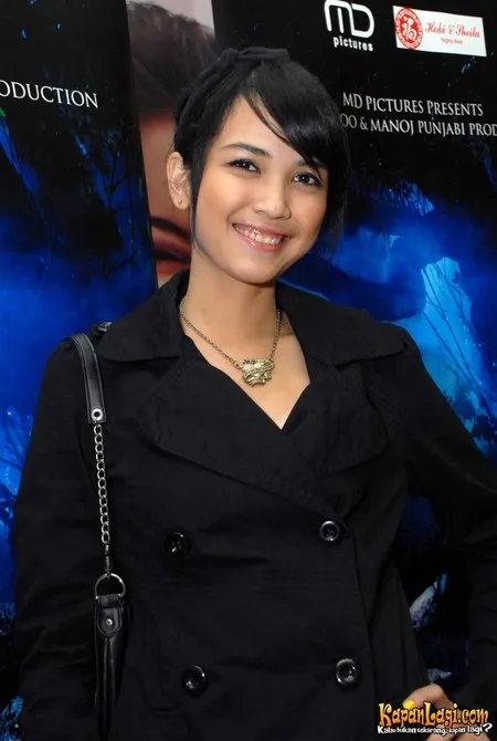 Foto Dinda Kanyadewi