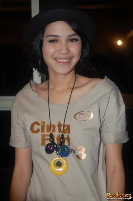 Foto Dinda Kanyadewi