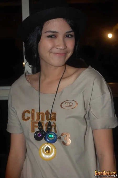 Foto Dinda Kanyadewi