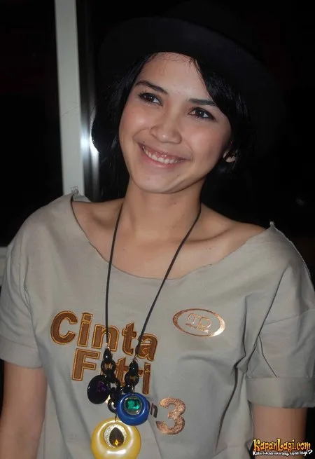 Foto Dinda Kanyadewi