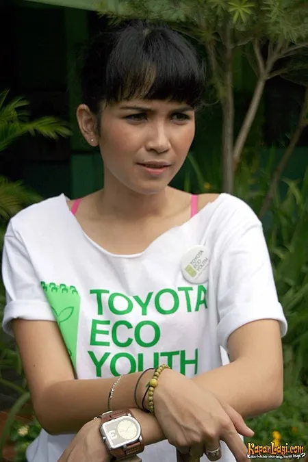 Foto Dinda Kanyadewi