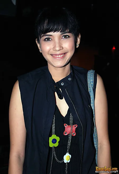Foto Dinda Kanyadewi