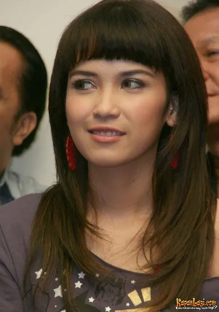 Foto Dinda Kanyadewi