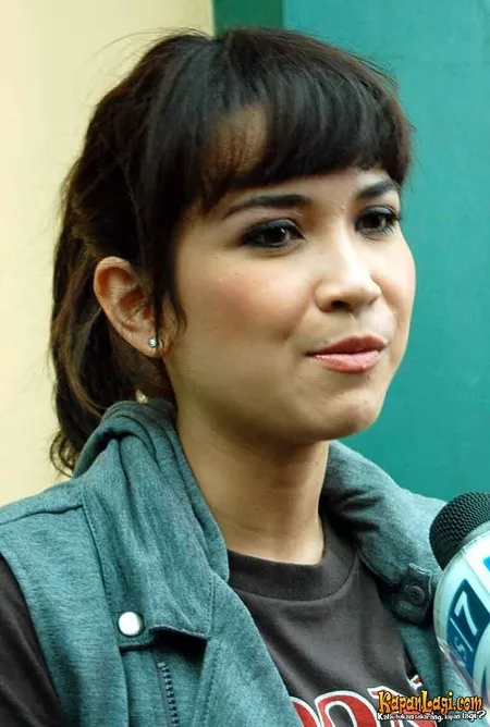 Foto Dinda Kanyadewi