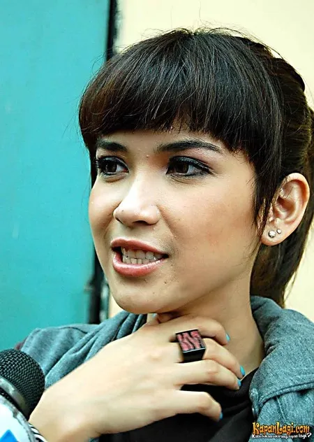 Foto Dinda Kanyadewi