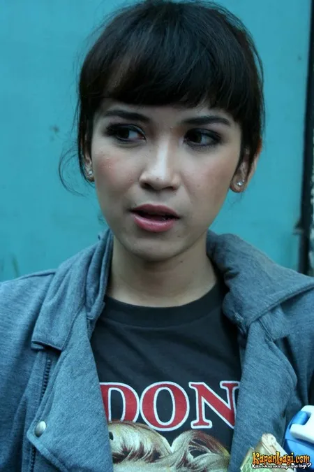 Foto Dinda Kanyadewi
