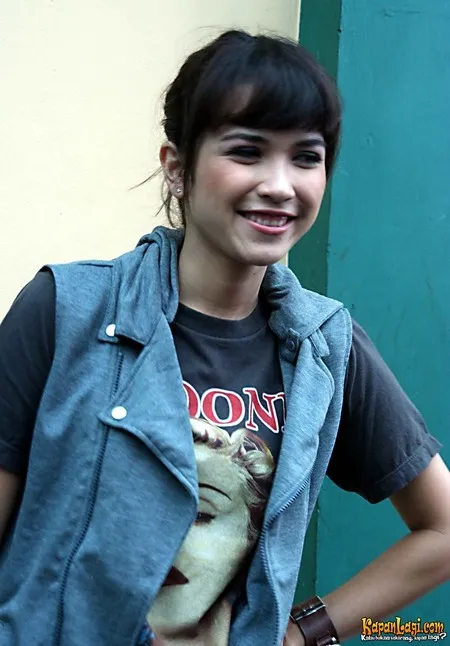 Foto Dinda Kanyadewi