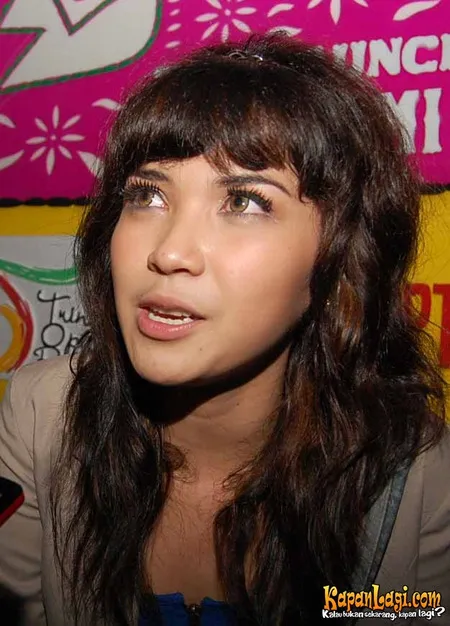 Foto Dinda Kanyadewi