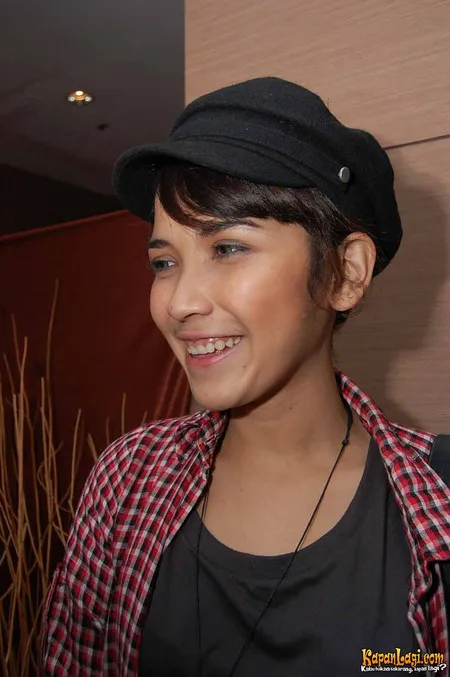 Foto Dinda Kanyadewi