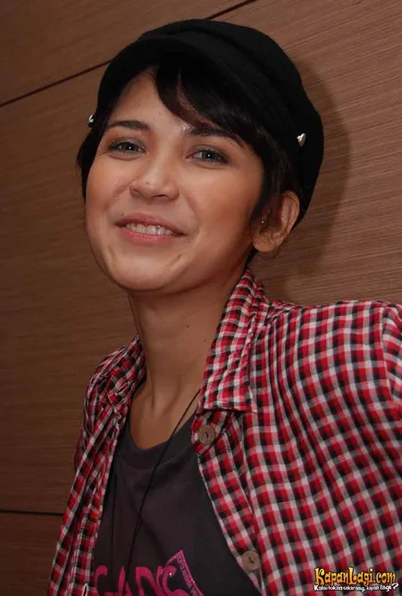 Foto Dinda Kanyadewi